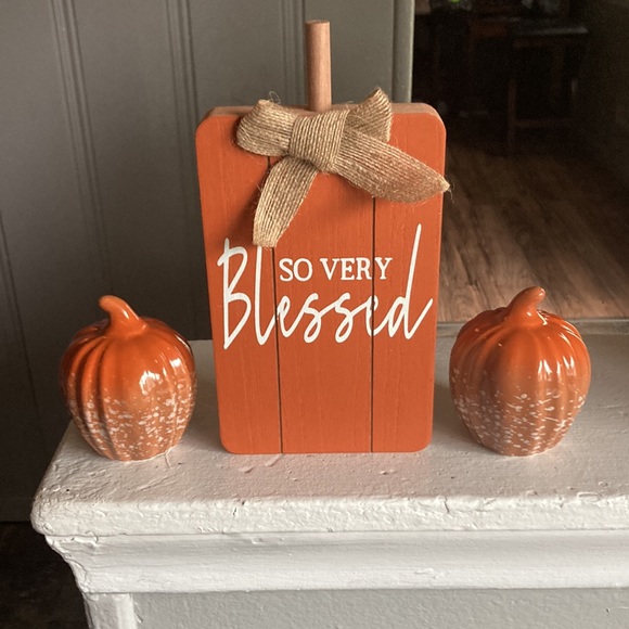 NWT Bundle-So Very Blessed Wood Pumpkin Sign & Orange Glazed Porcelain Pumpkins - Picture 15 of 15